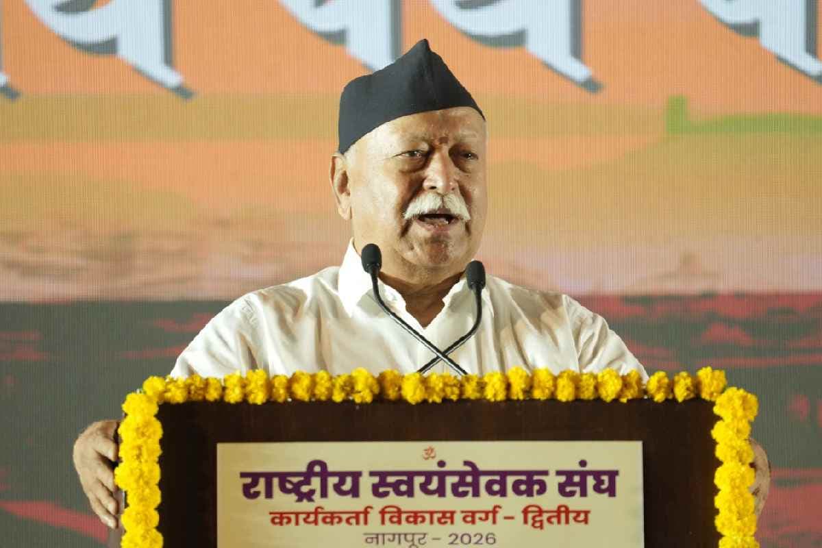 शताब्दी एक्सप्रेस पर फेंके गए पत्थर, आरएसएस प्रमुख मोहन भागवत थे सवार