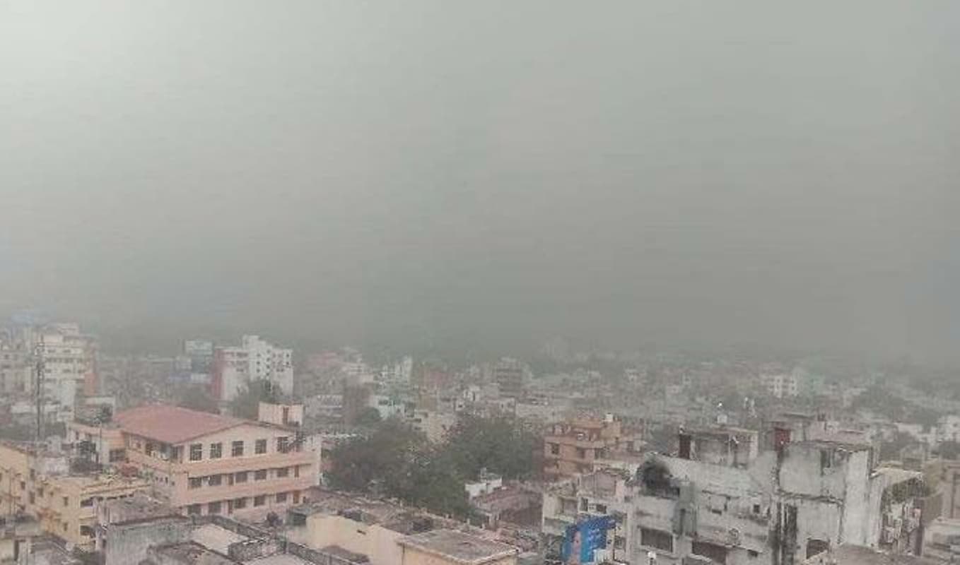 धनबाद : सात डिग्री रहा न्यूनतम तापमान, ठिठुरते रहे लोग