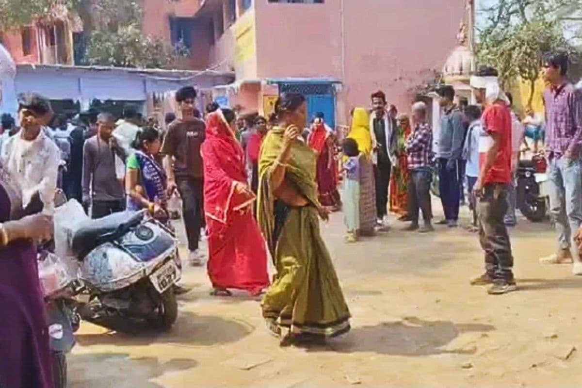 बिहार में स्कूल के अंदर युवक का लटका मिला शव, हत्या या आत्महत्या? जांच में जुटी पुलिस