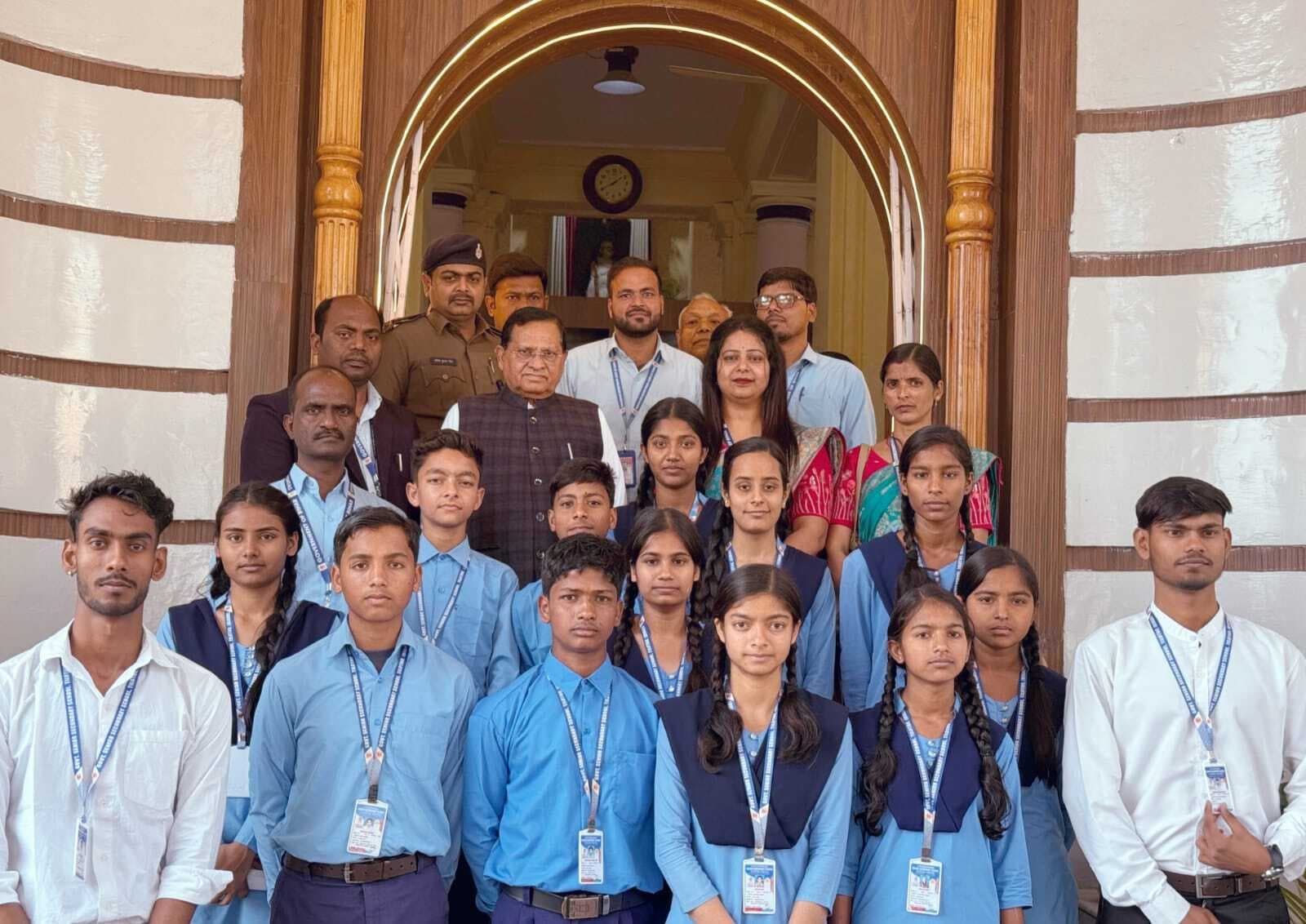 हाइस्कूल तिलौथू के छात्रों ने पहली बार देखी बिहार विधानसभा की कार्यवाही