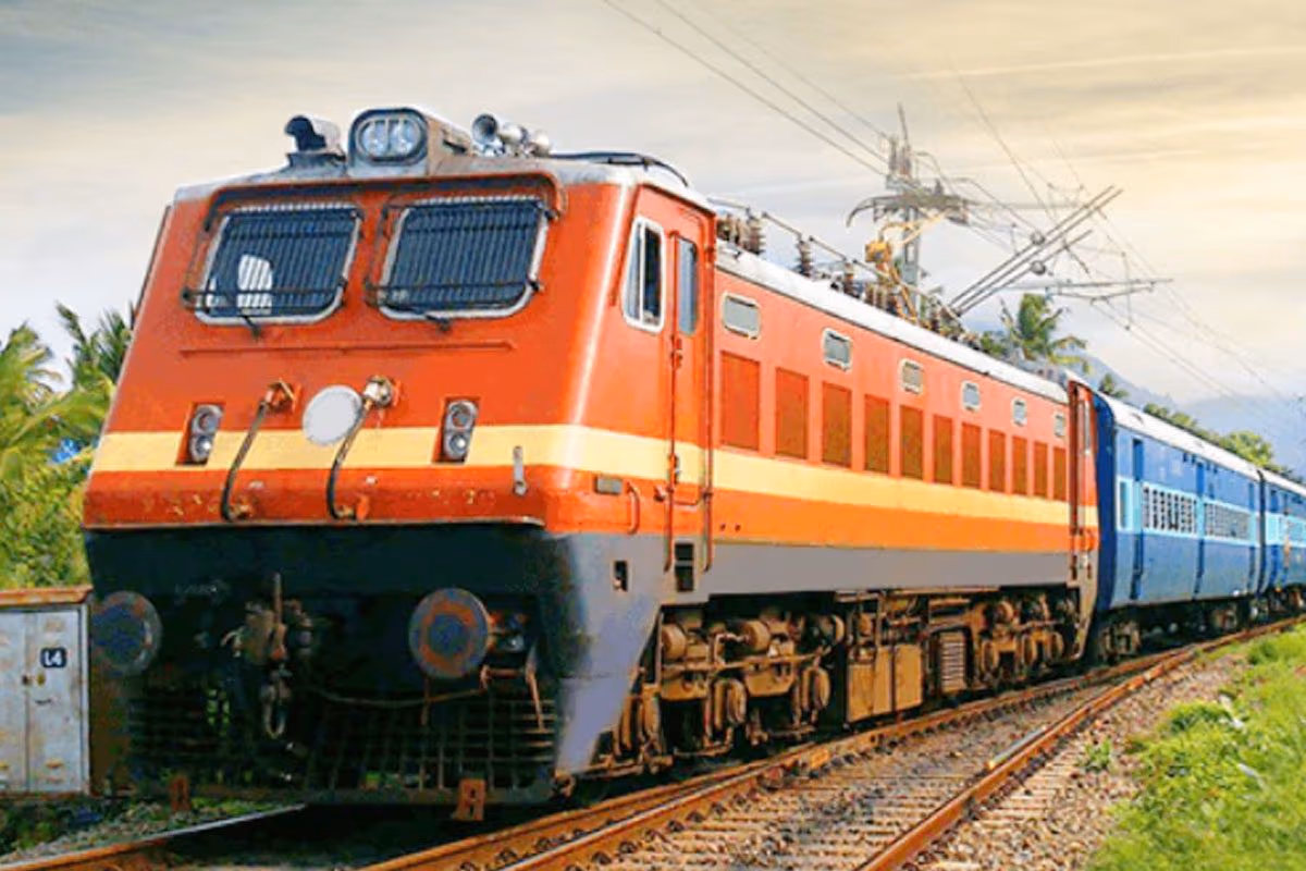 होली पर बिहार को रेलवे का बड़ा तोहफा, सहरसा, दानापुर, पटना समेत कई रूटों पर चलेंगी स्पेशल ट्रेनें, देखें लिस्ट