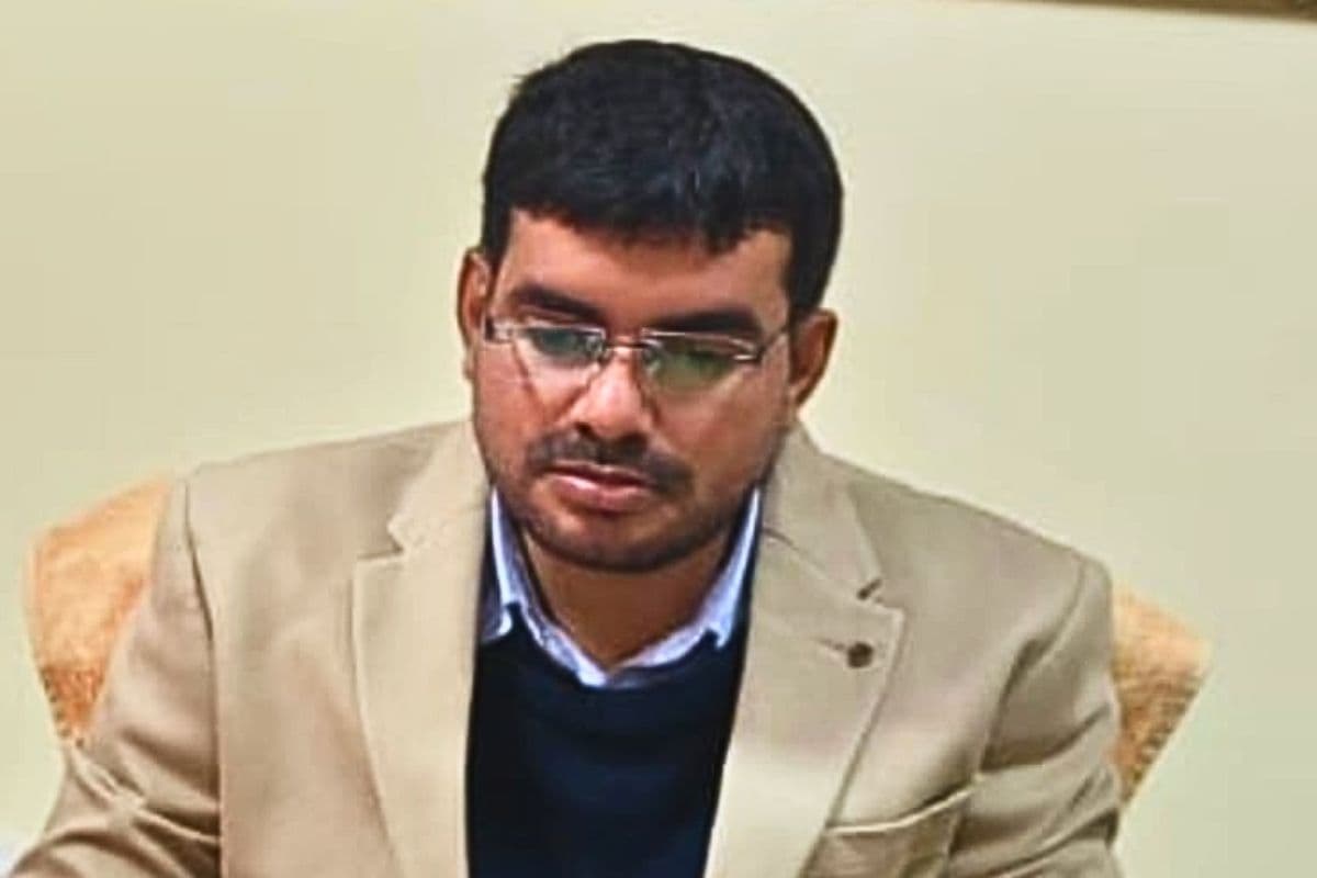 मुजफ्फरपुर में जिला कृषि पदाधिकारी 50 हजार रिश्वत लेते गिरफ्तार, ड्राइवर भी दबोचा गया