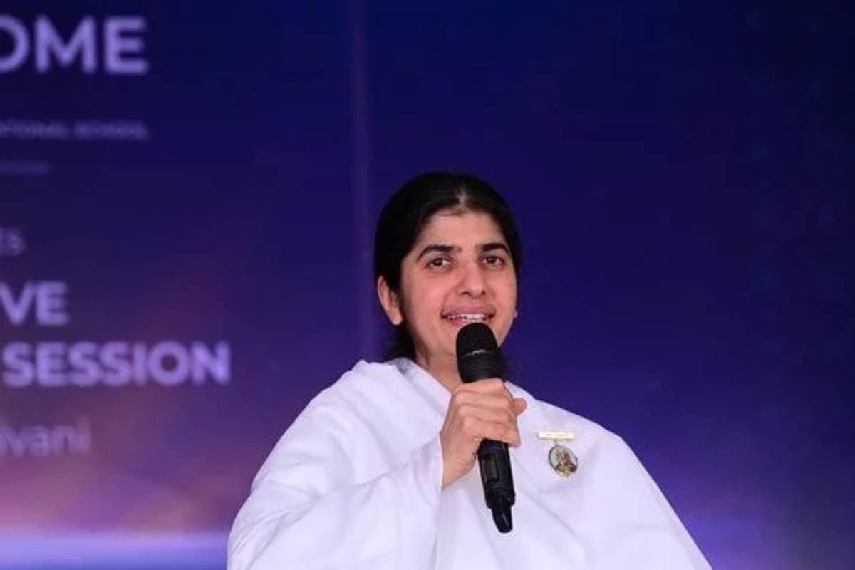 मुश्किल समय में कैसे रहें मजबूत? बीके शिवानी के ये टिप्स बदल देंगे सोच