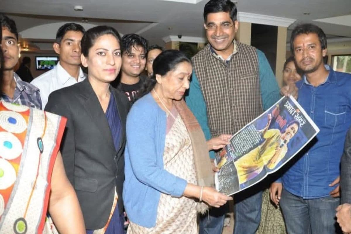 जब रांची में बारिश के बीच भी गूंजा आशा भोसले का जादुई संगीत, 40 हजार दर्शक आये थे सुनने