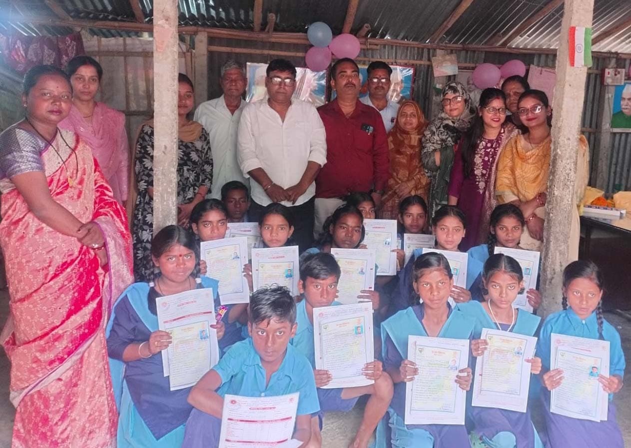 हाउसिंग कॉलोनी प्राथमिक विद्यालय में पांचवीं के छात्रों को समारोहपूर्वक विदाई