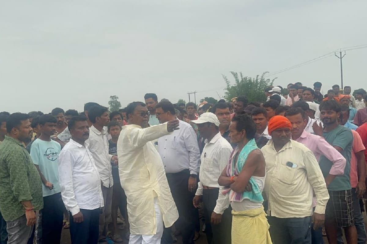 भारतमाला परियोजना में लापरवाही पर गिरी गाज, सांसद चंद्रप्रकाश चौधरी ने दिए सख्त निर्देश