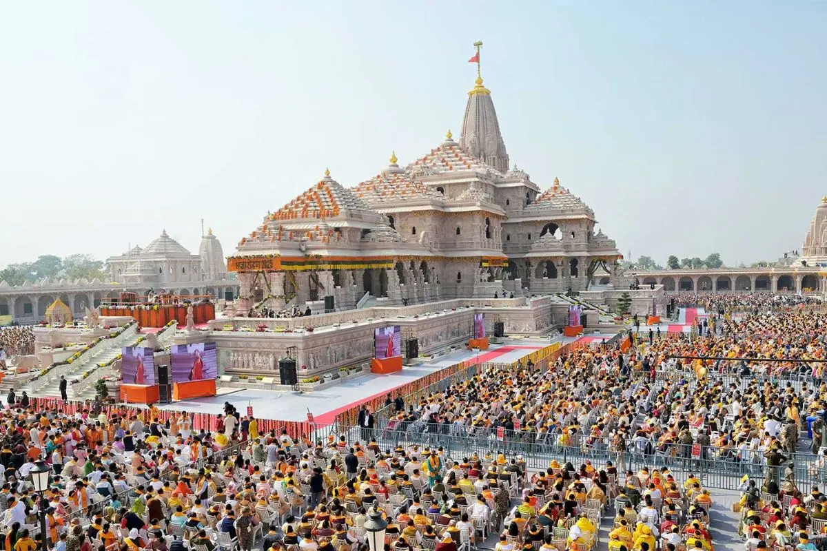 राम मंदिर दान-चढ़ावा चोरी मामले में कार्रवाई, 8 लोगों के खिलाफ FIR दर्ज