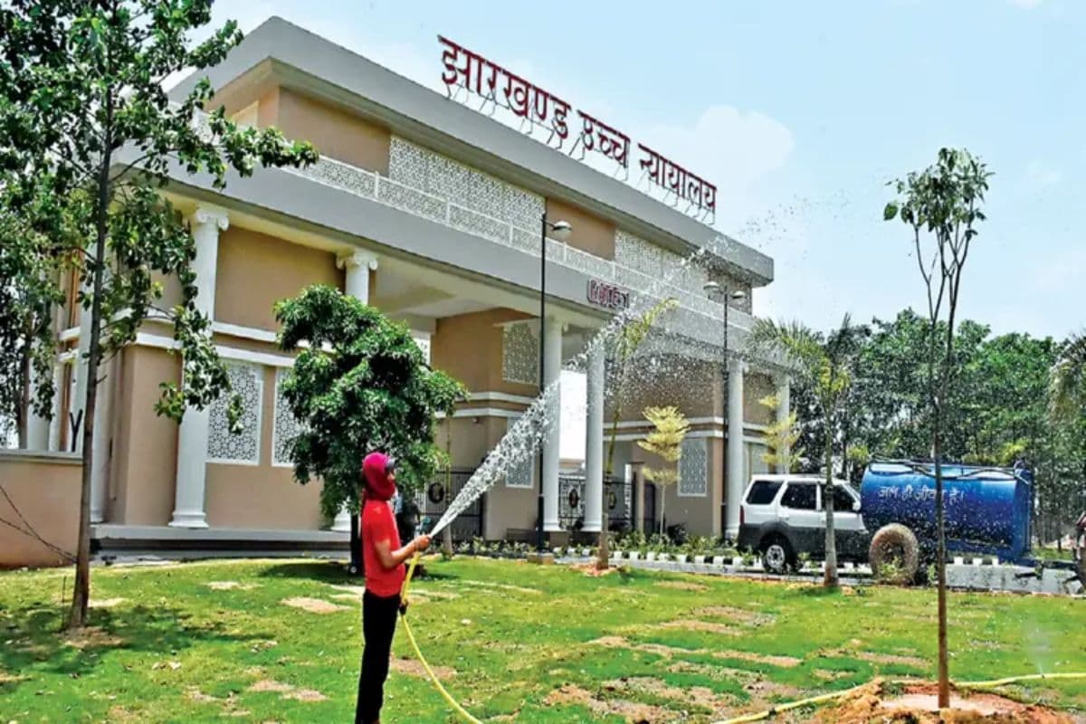 तेजाब हमले में कैसा जेंडर भेद? झारखंड HC की सरकार को फटकार, पुरुष पीड़ित को मिलेंगे 18 लाख