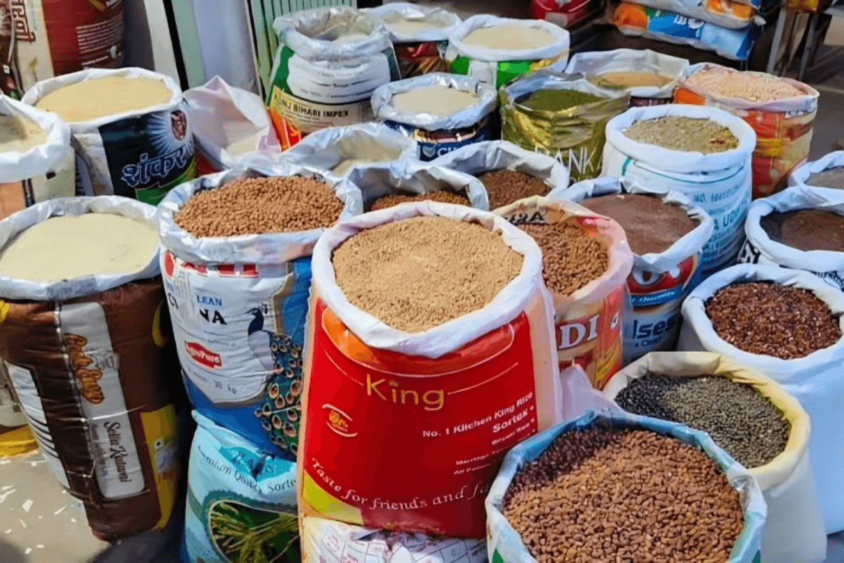 Sitamarhi Mandi Bhav: सीतामढ़ी में सोना ₹2500 और चांदी ₹7000 महंगी, जानिए आज का बाजार भाव