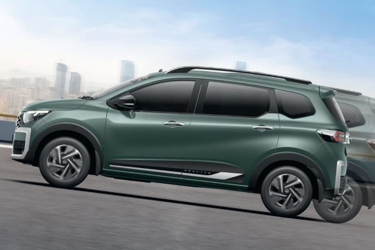 Nissan की ये पॉपुलर 7-सीटर MPV हुई महंगी, जानें अब खरीदने के लिए चुकाने होंगे कितने पैसे