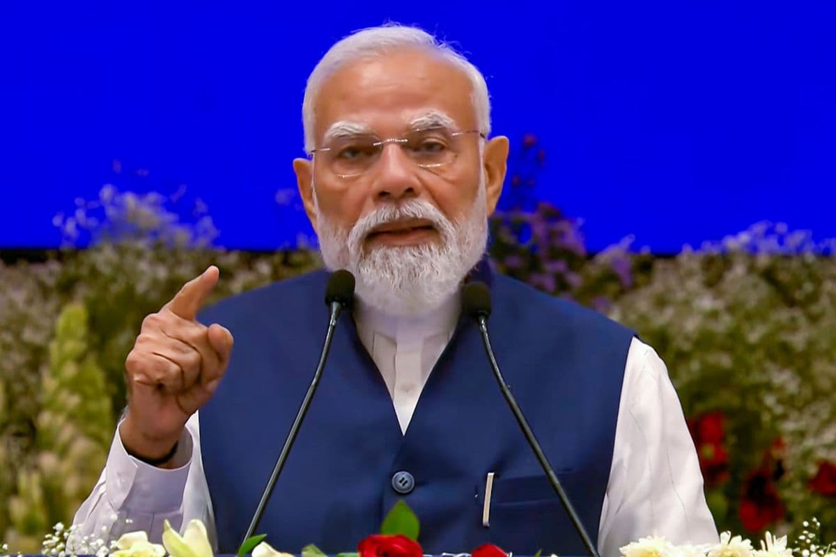भारत मंडपम से गरजे पीएम मोदी, कहा- कांग्रेस के 'कुशासन' के बाद जनता ने NDA पर जताया भरोसा