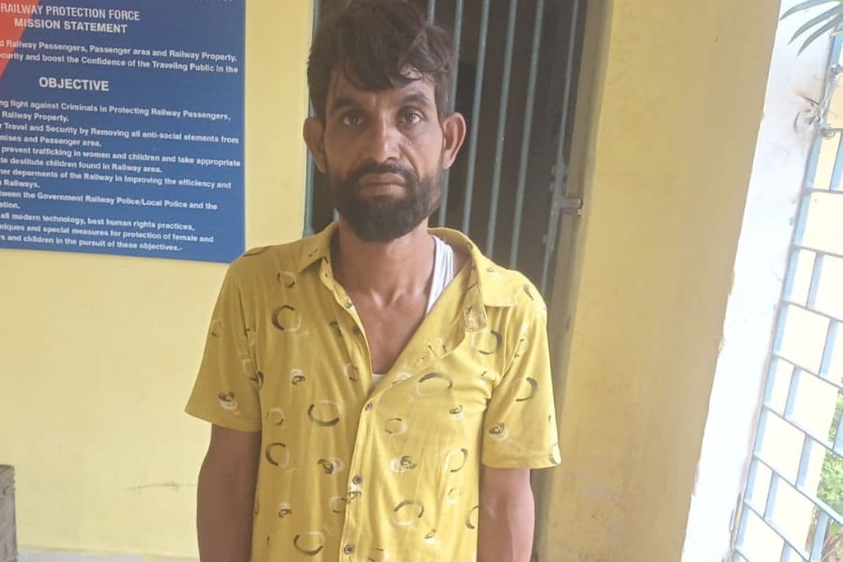 इंटरसिटी एक्सप्रेस पर पथराव करने वाला युवक हुए गिरफ्तार