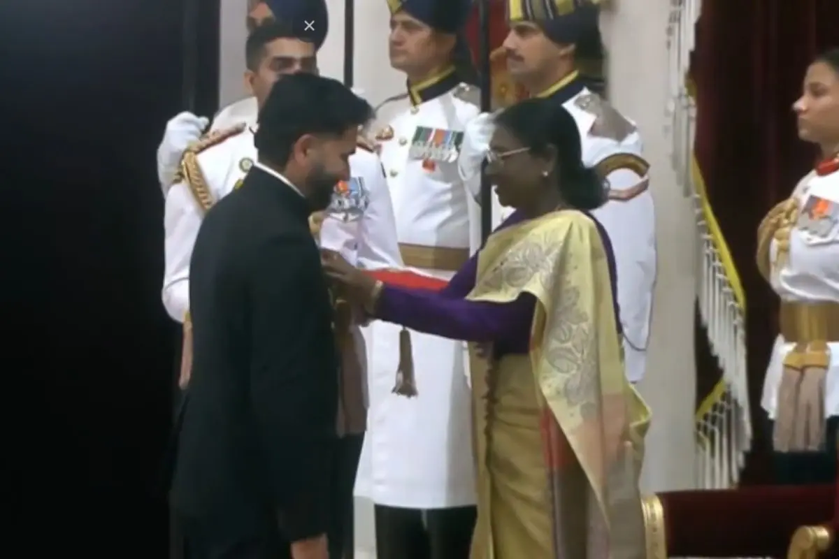 रोहित शर्मा समेत 9 खिलाड़ियों को मिला पद्म पुरस्कार, राष्ट्रपति द्रौपदी मुर्मू ने किया सम्मानित