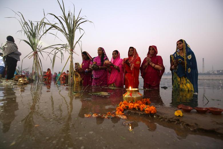 Chaiti Chhath Puja 2024 नहायखाय से शुरू होगा चैती छठ, उगते सूर्य को