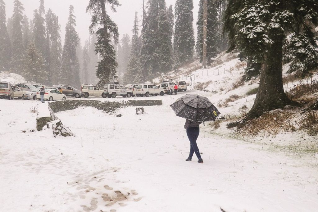 Snowfall In Jammu Kashmir 1