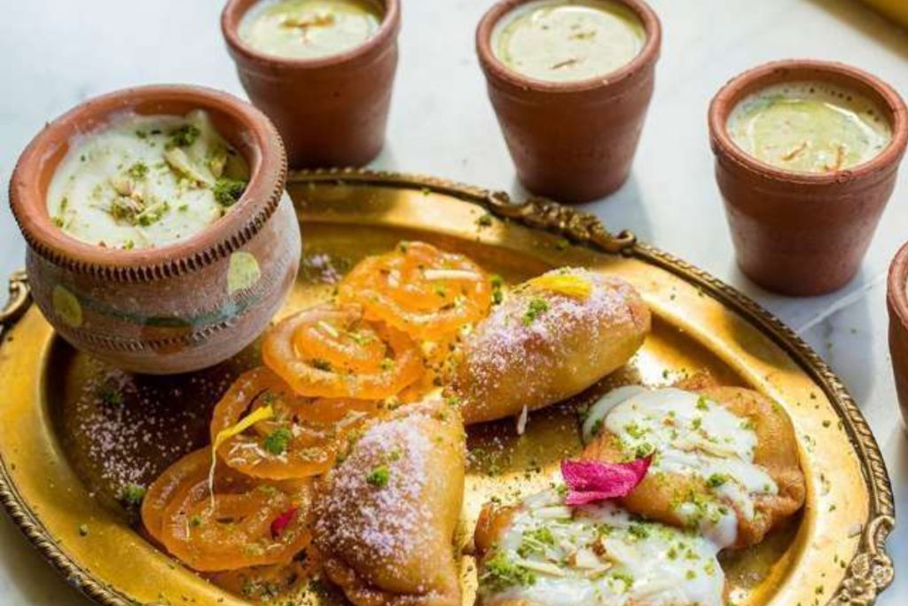 thandai and gujiya in holi