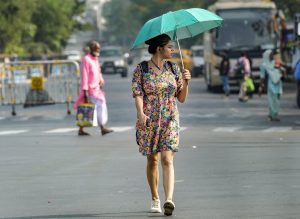 Weather: Hot day in Kolkata