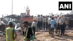 Ghatkopar hoarding collapse