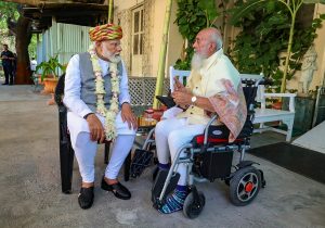 PM Modi meets Shatrusalyasinhji