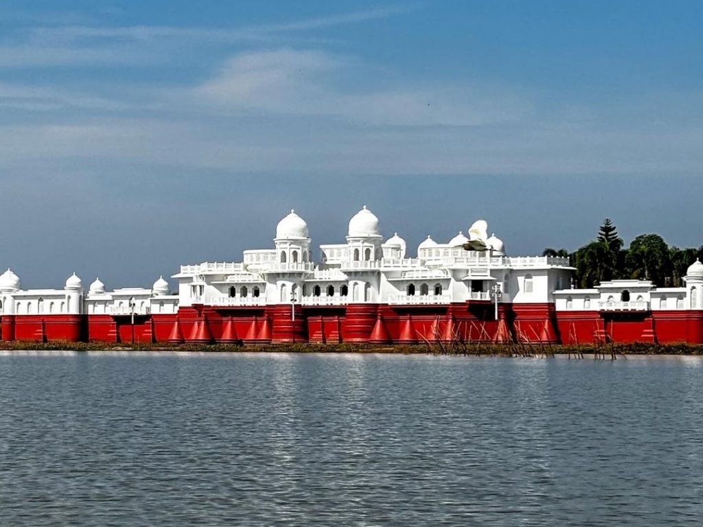 Neer Mahal