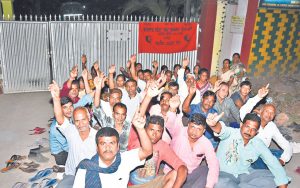 duckback india workers protest