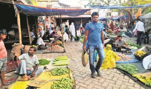 सुपौल के जदिया बाजार में नहीं है शौचालय.