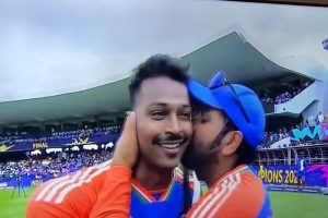 Rohit Sharma kissed Hardik Pandya