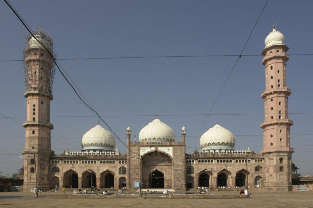 Taaj ul Masjid 2 1