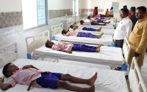 latehar news school students hospitalised in chandwa