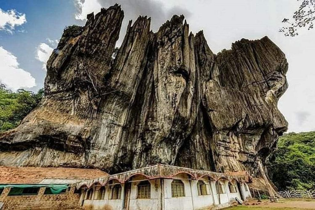 2.Yana Caves Karnataka