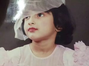 see amrapali dubey unseen photos of her childhood