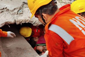 deoghar building collapse rescue operation ndrf jharkhand