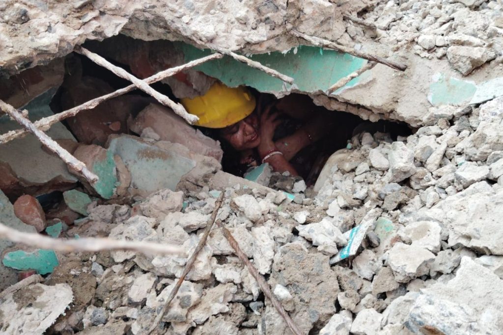 deoghar building collapse rescue operation ndrf jharkhand 4