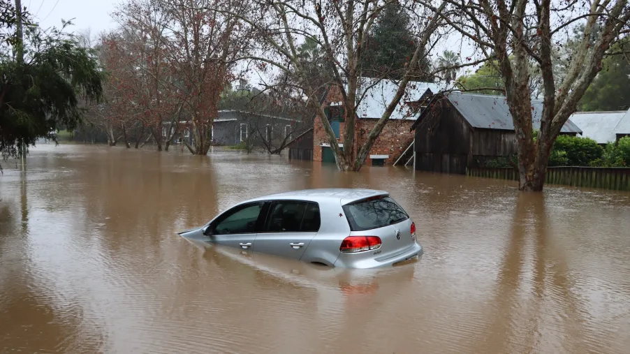 Flood Damaged Car Wes Warren via Unsplash