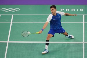 Men's Singles Bronze Medal Match: Lakshya Sen (IND) vs Lee Zii Jia (MAS).