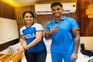 Manu Bhaker meets Suryakumar Yadav