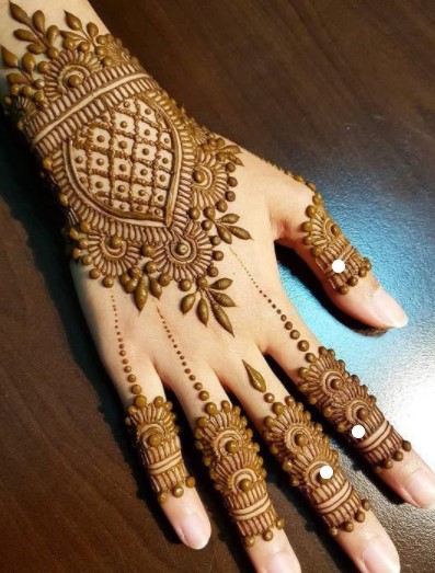 Teej Mehndi Design 2021 Front Hand