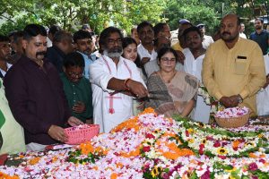 hemant soren in jamshedpur nirmal mahato death anniversary