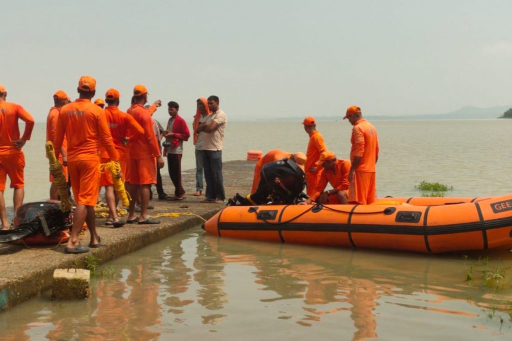 ndrf search operation in chandil dam