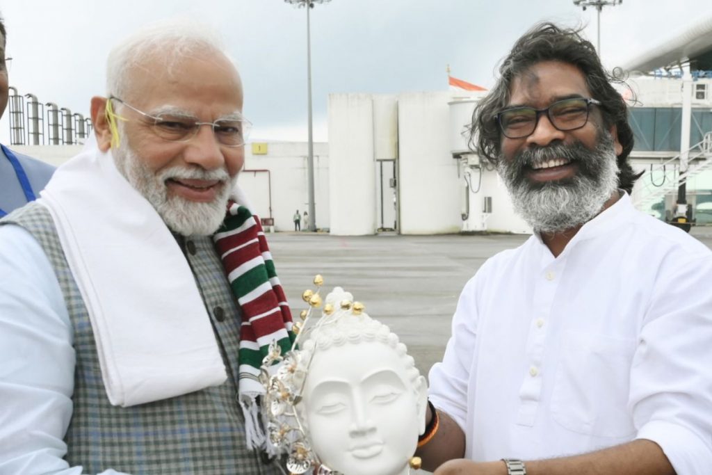 Hemant Soren Meets Pm Narendra Modi 2