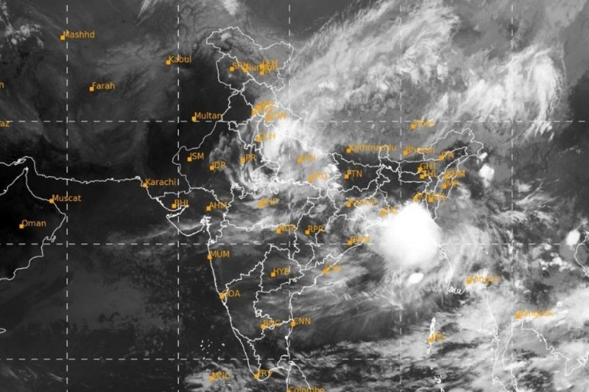 Kal Ka Mausam: लो प्रेशर एरिया में तब्दील होंगे बंगाल की खाड़ी में सक्रिय 2 साइक्लोन, कैसा रहेगा झारखंड में कल का मौसम