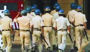 muzaffarpur news | Bihar News: Clash between police and local people in Muzaffarpur, dispute broke out over removal of bricks from the road