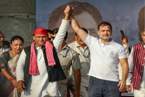 AKHILESH YADAV AND RAHUK GANDHI