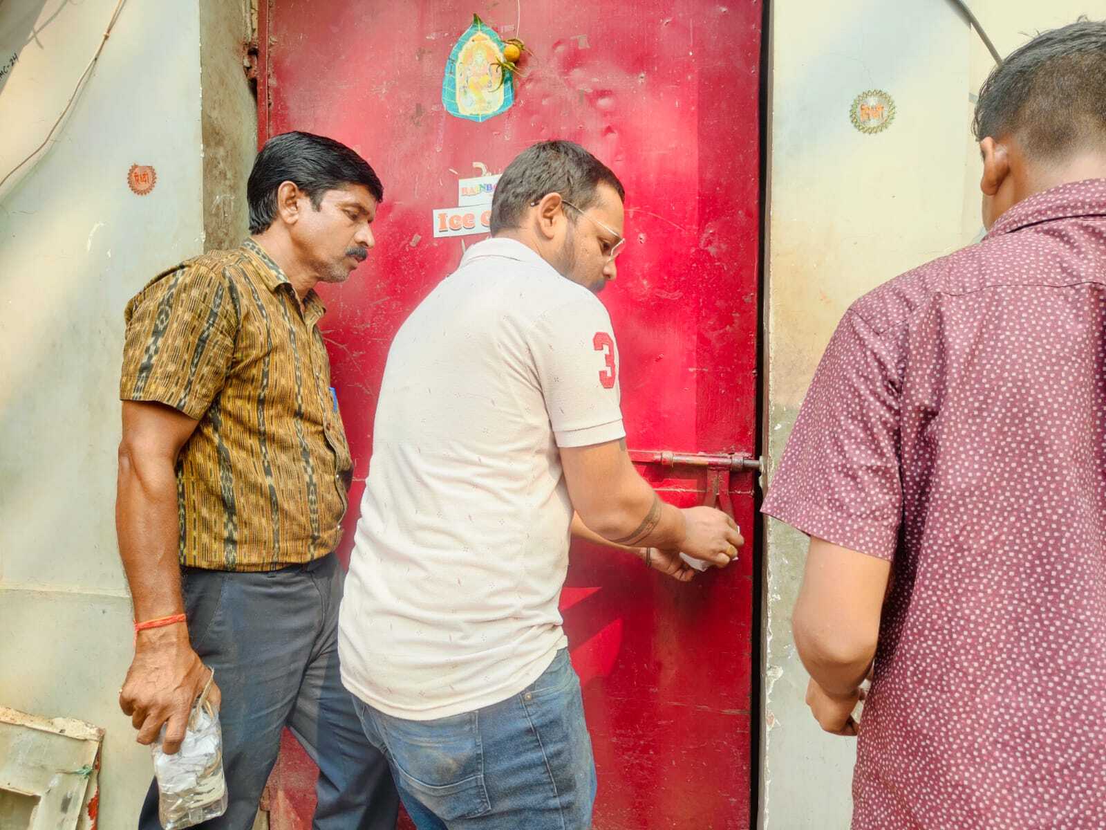 Administration sealed Rainbow Ice Cream Factory which was running without license for two years