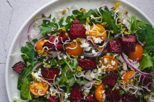 Beetroot and Sprout mix salad: त्वचा को बनाए हेल्दी और ग्लोइंग बनाए रखेगा ये सलाद