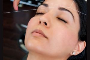 Causes of Pimple After Threading: हेयर थ्रेडिंग के बाद निकल आते हैं दाने? जानें इसके कारण और उपाय