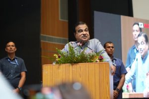 nitin gadkari in gaya