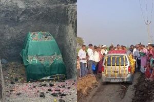 Gujarati family Funeral 12 year old car