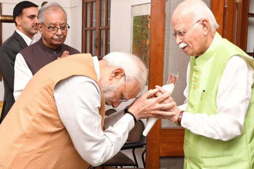 Lal Krishna Advani And Pm Modi