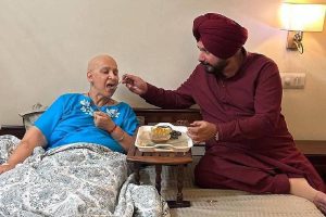 Navjot Singh Sidhu with his wife